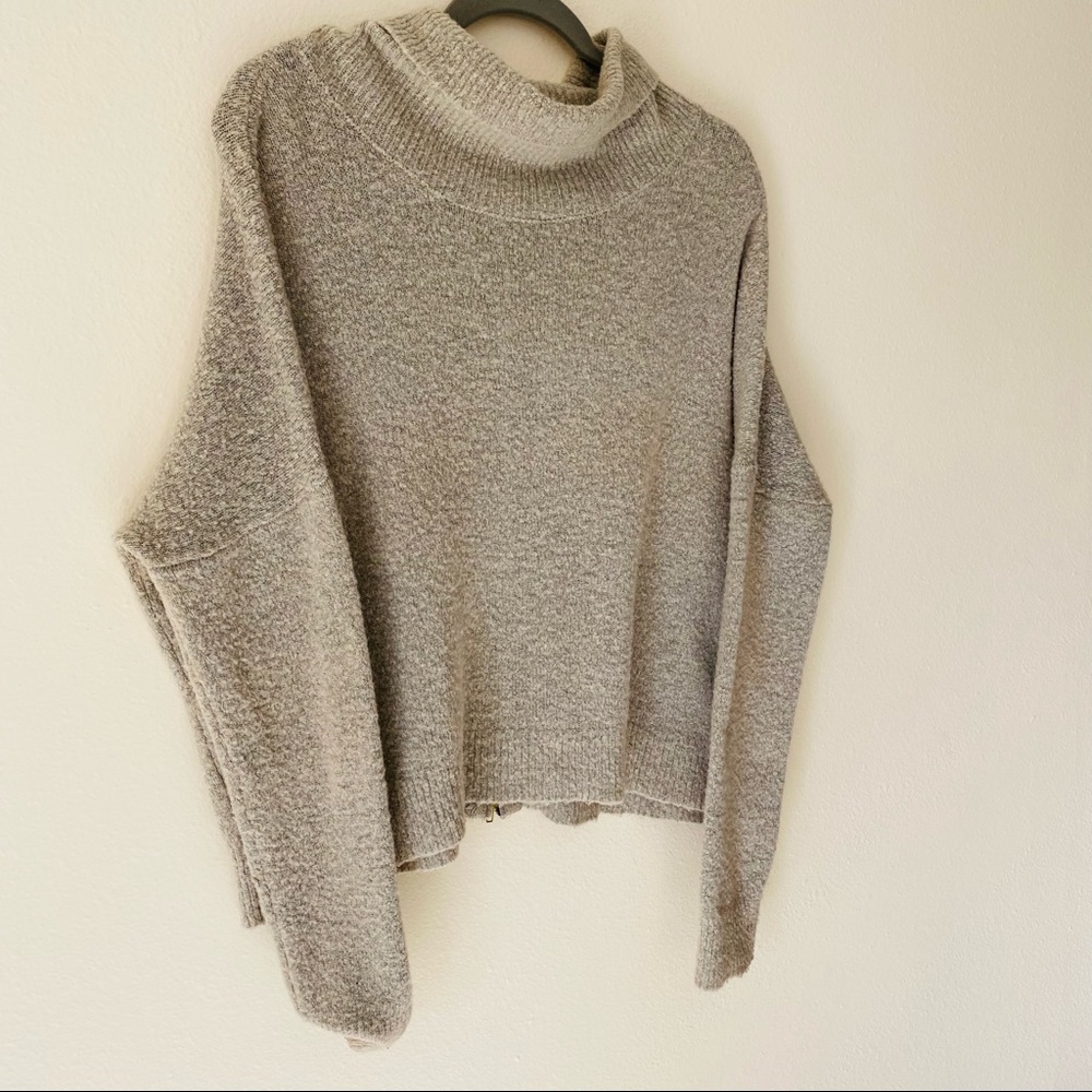 Daytrip grey long sleeve zipper back pullover sweater - Picture 8 of 8